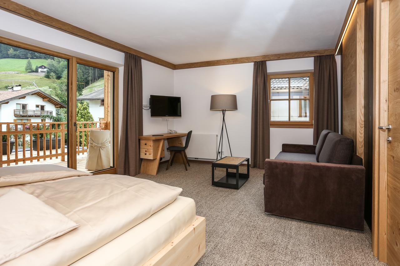 Hotel Gasthof Hoellriegl Sarentino Oda fotoğraf