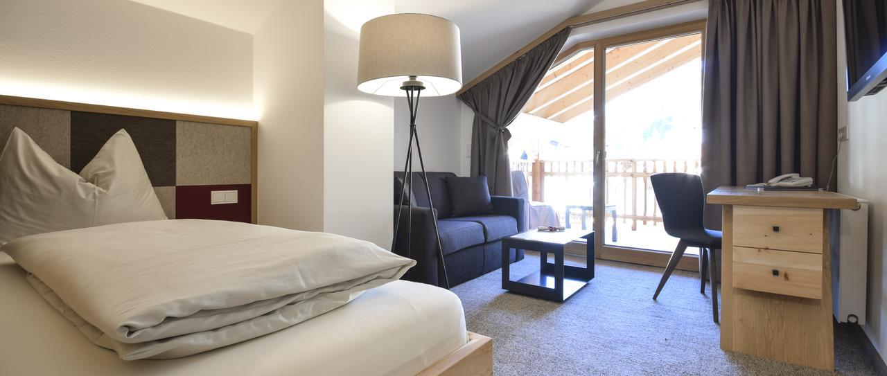 Hotel Gasthof Hoellriegl Sarentino Dış mekan fotoğraf